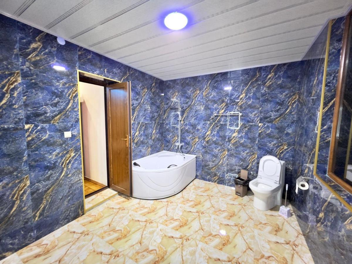 Hotel Royal Κουτάισι Εξωτερικό φωτογραφία