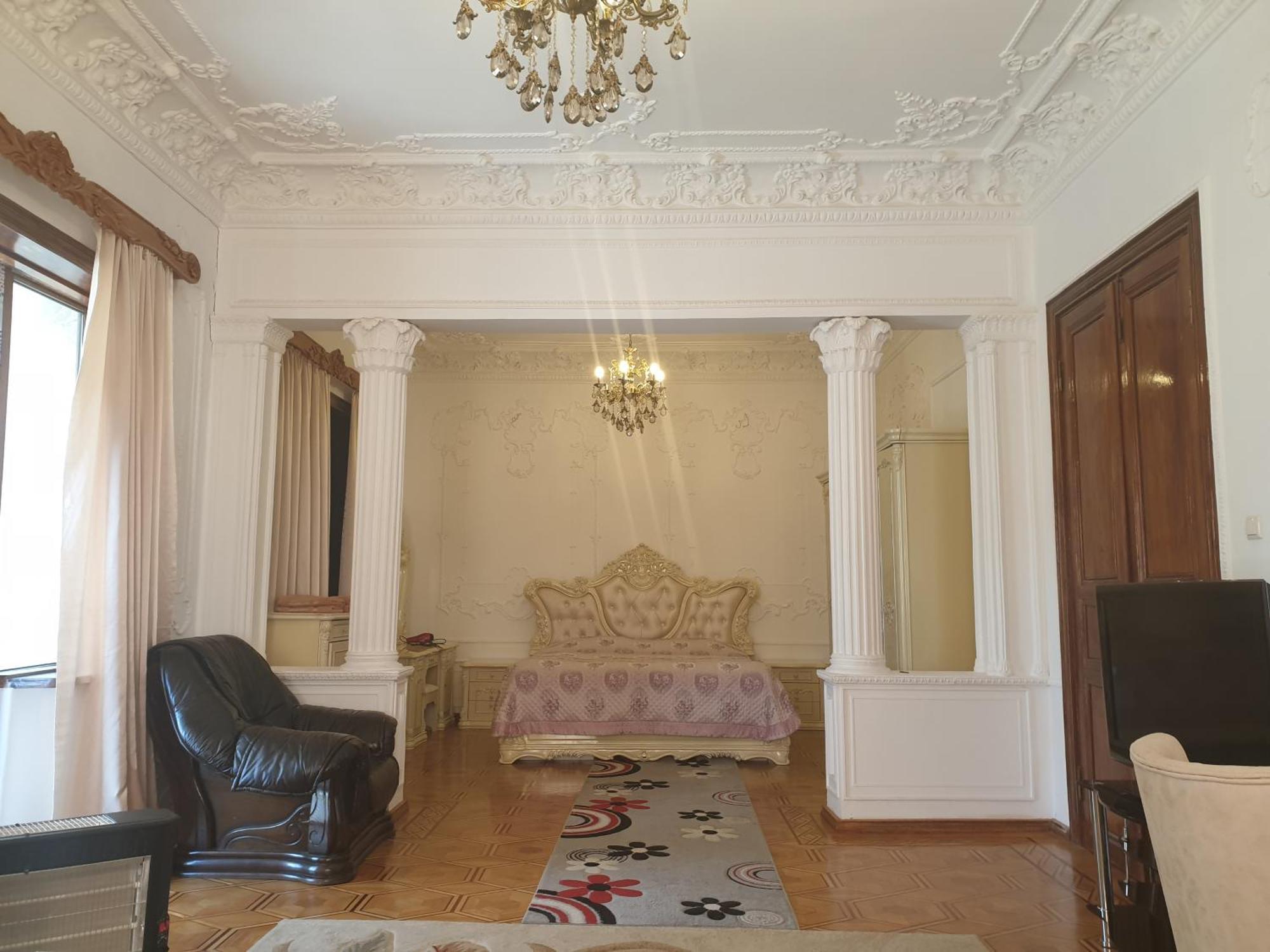 Hotel Royal Κουτάισι Εξωτερικό φωτογραφία