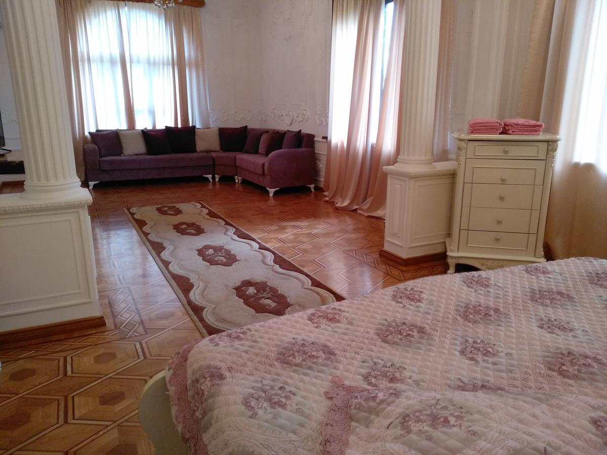 Hotel Royal Κουτάισι Εξωτερικό φωτογραφία